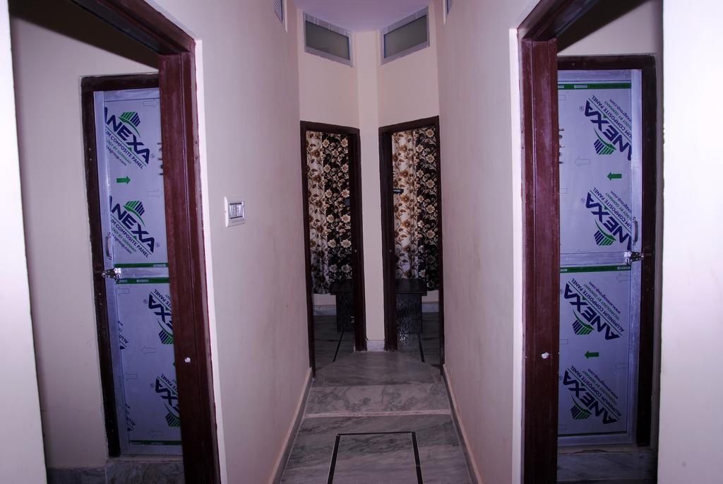 Meru Palace Guest House And Restaurant Tonk エクステリア 写真